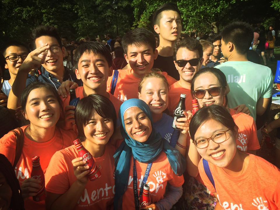 iMentors welcome our international students to campus.